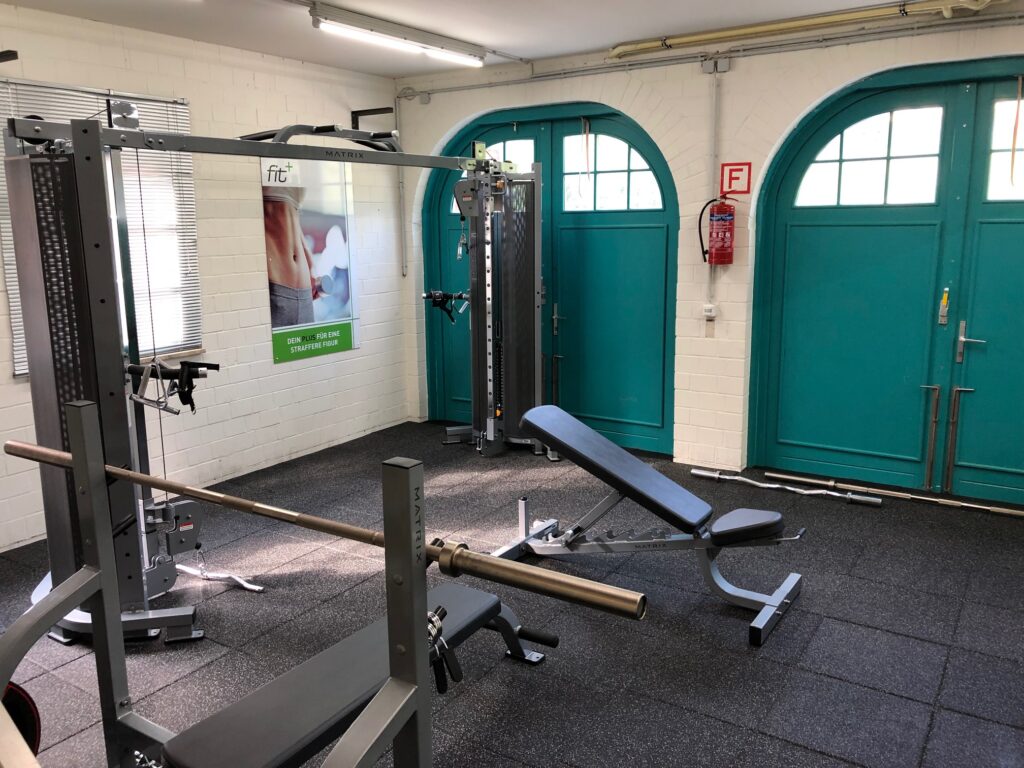 fitplus_Fitnessstudio Stavenhagen Kraftraining_1